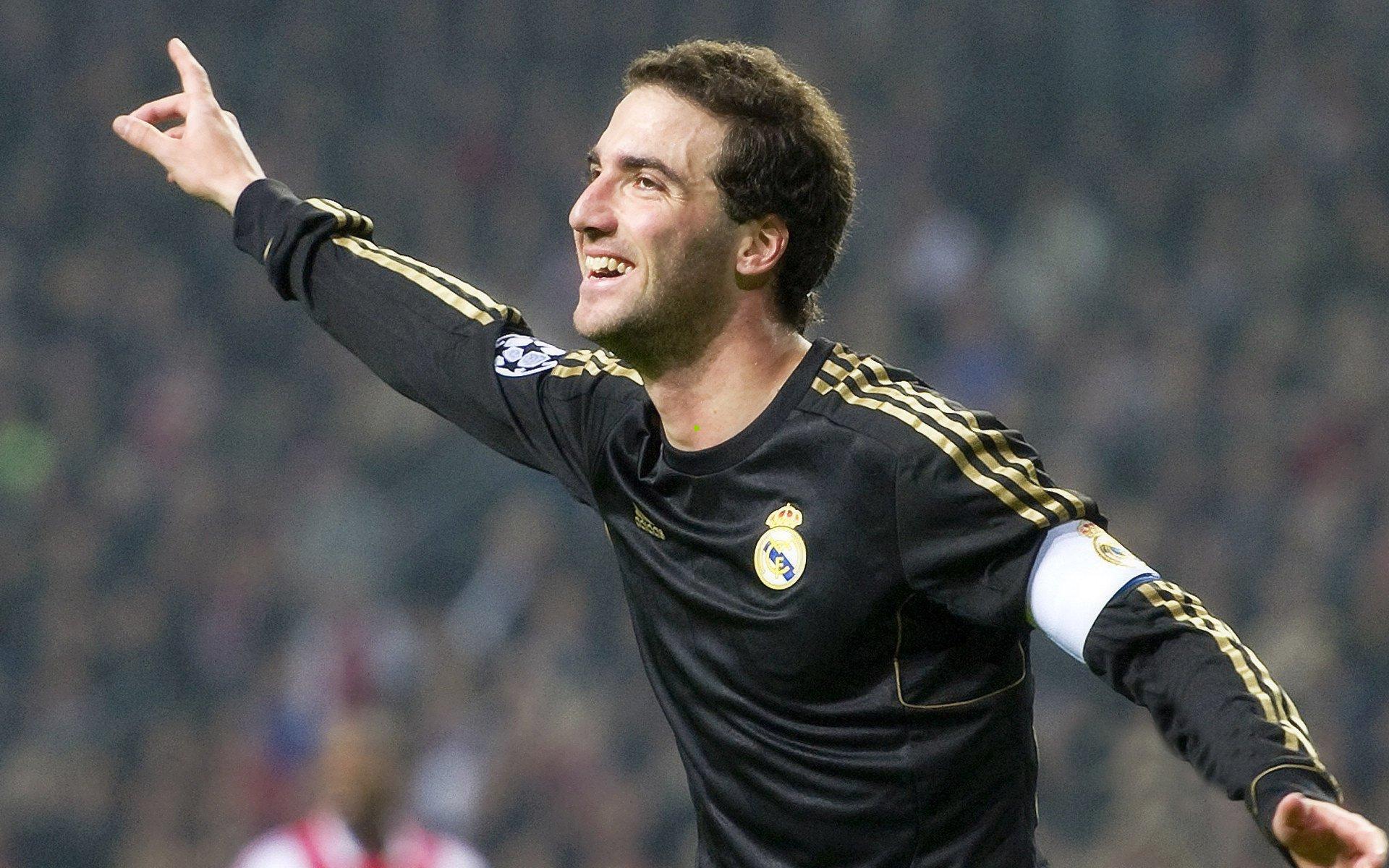 范戴克创历史纪录！第72次领军荷兰队超越德波尔，登顶队史队长出场榜首